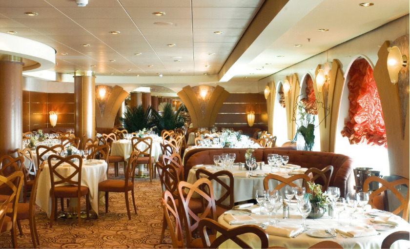 Een dinner ruimte op de MSC musica